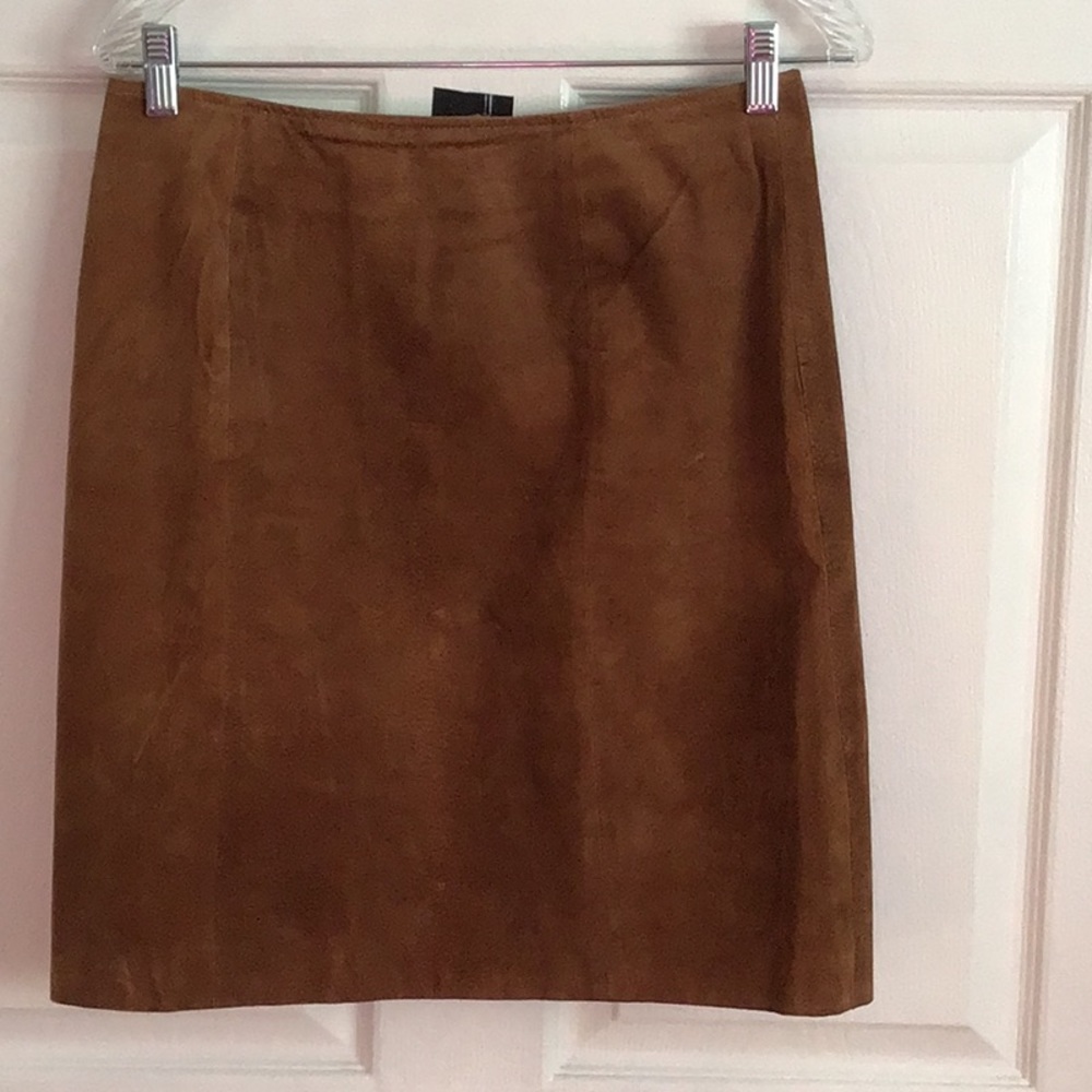 🔥🔥 50% OFF 🔥🔥.             WILSON LEATHER.             SUEDE SKIRT
